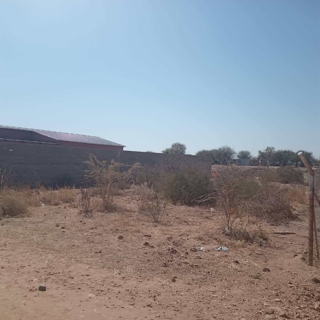 Residential plot Extension 6 Okahandja with boundary wall 475sqm Prime building land Extension 6 Okahandja with approved building plan