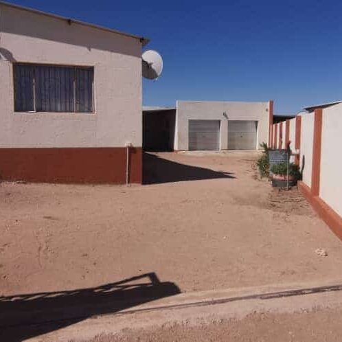 Modern 3 bedroom house Extension 6 Okahandja with double garage Spacious family home Extension 6 Okahandja BBQ area boundary wall